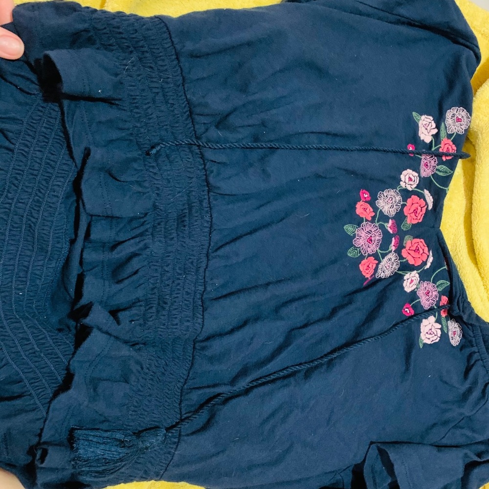 Summertime shirt (low-neck)